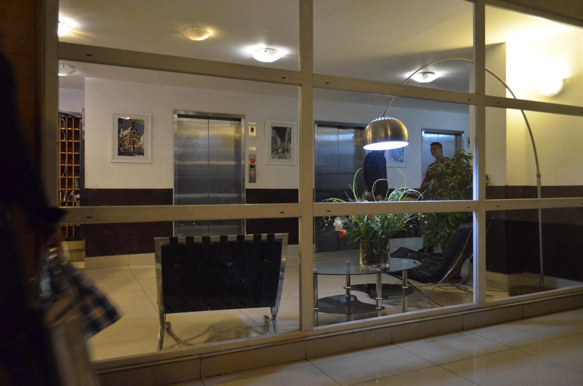 Stgo Centro, Departamentos Amoblados Paz Apartment Сантяго Екстериор снимка