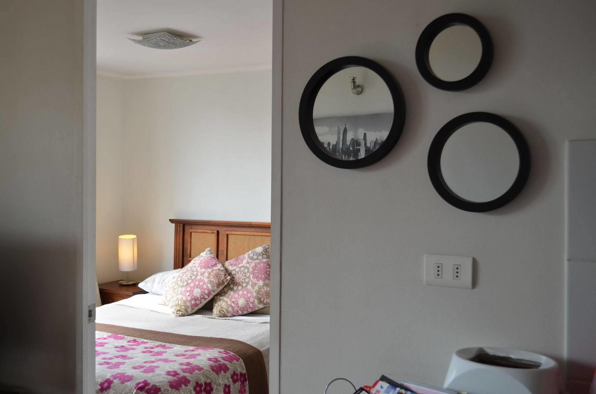Stgo Centro, Departamentos Amoblados Paz Apartment Сантяго Екстериор снимка